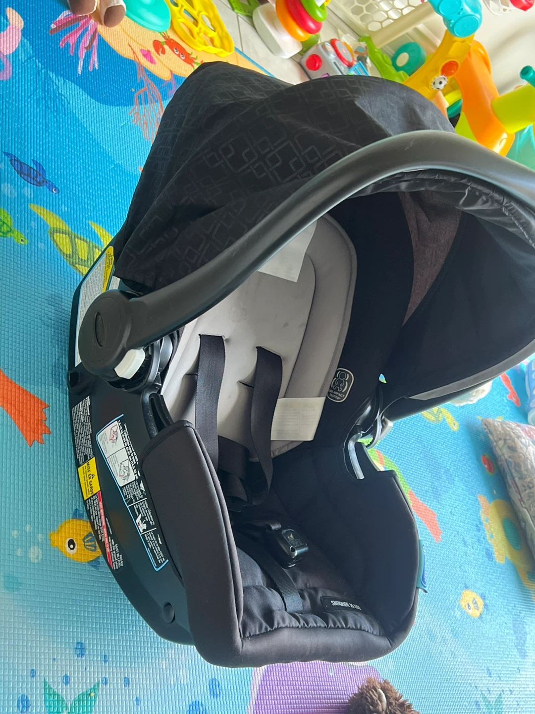 Graco SnugRide 35 Lite Infant Car Seat