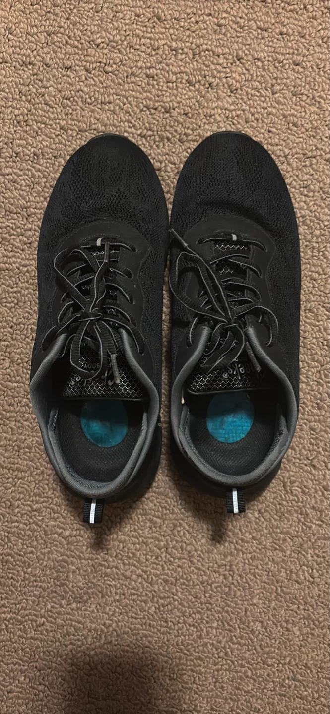 Black Athletic Shoes Size 9