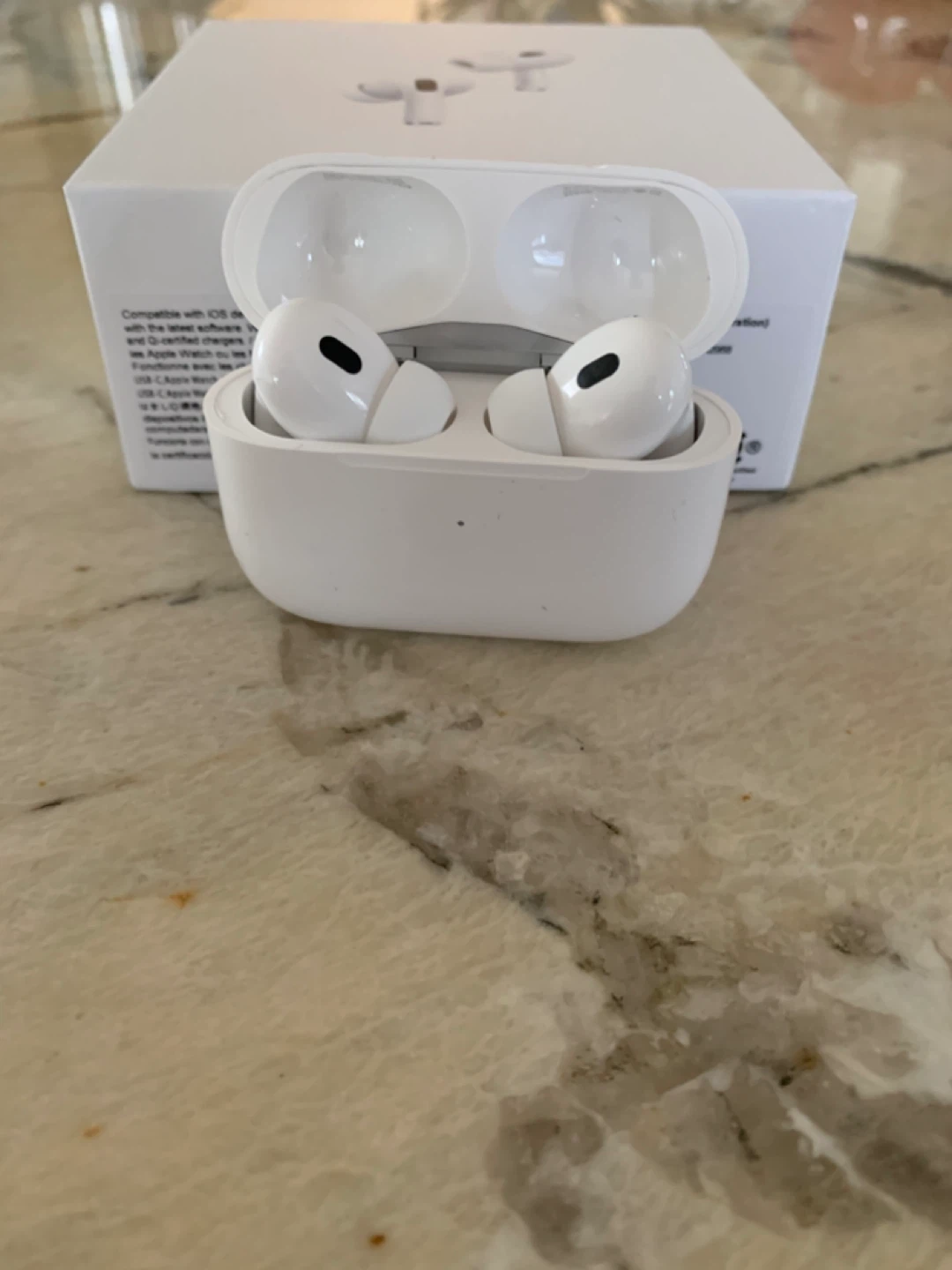 Apple AirPods Pro (2nd generation) - photo 2