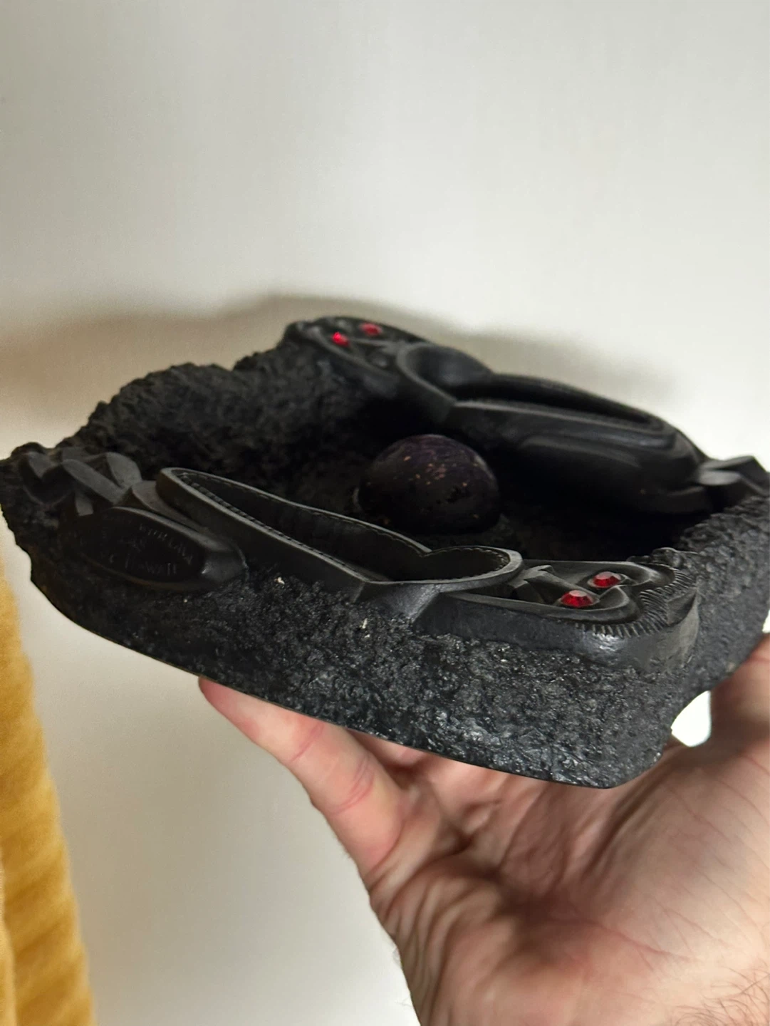 Hawaiian Coco Joe's Tiki Lava Rock Ashtray Red Eyes - photo 3