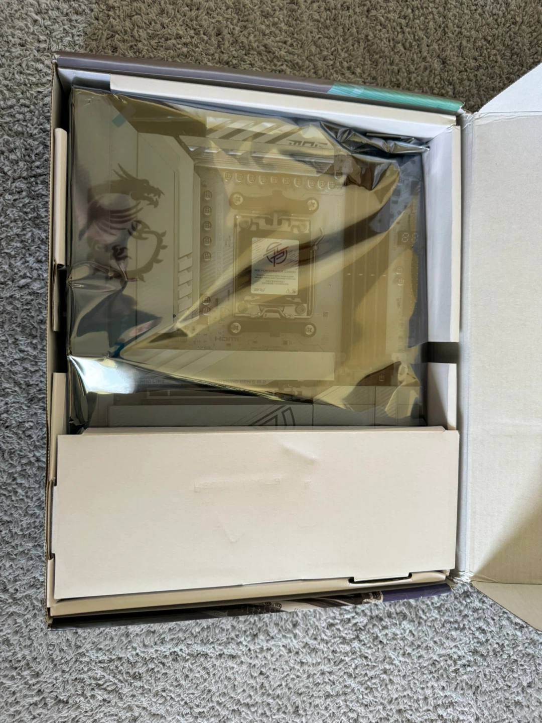 MSI MAG X870E TOMAHAWK WIFI Motherboard - photo 3