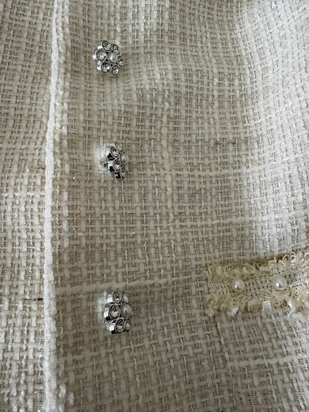 Rachel Zoe Cream Tweed Skirt Suit with Beaded Accents - Size 7 - photo 4