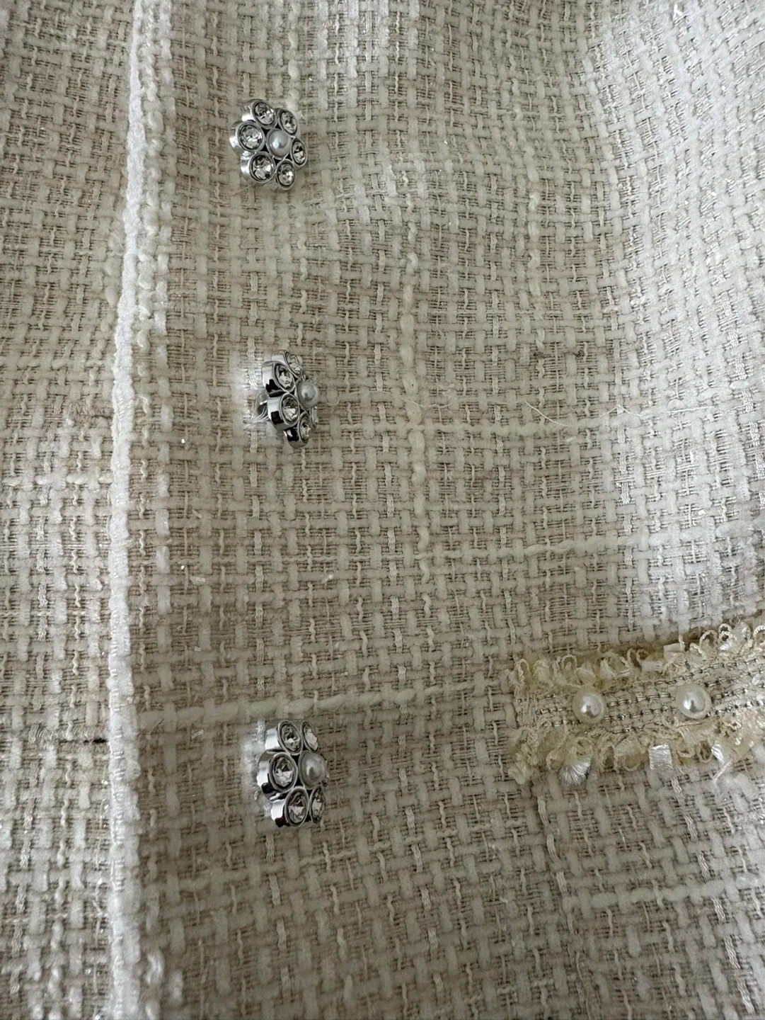 Rachel Zoe Cream Tweed Skirt Suit with Beaded Accents - Size 7 - photo 4