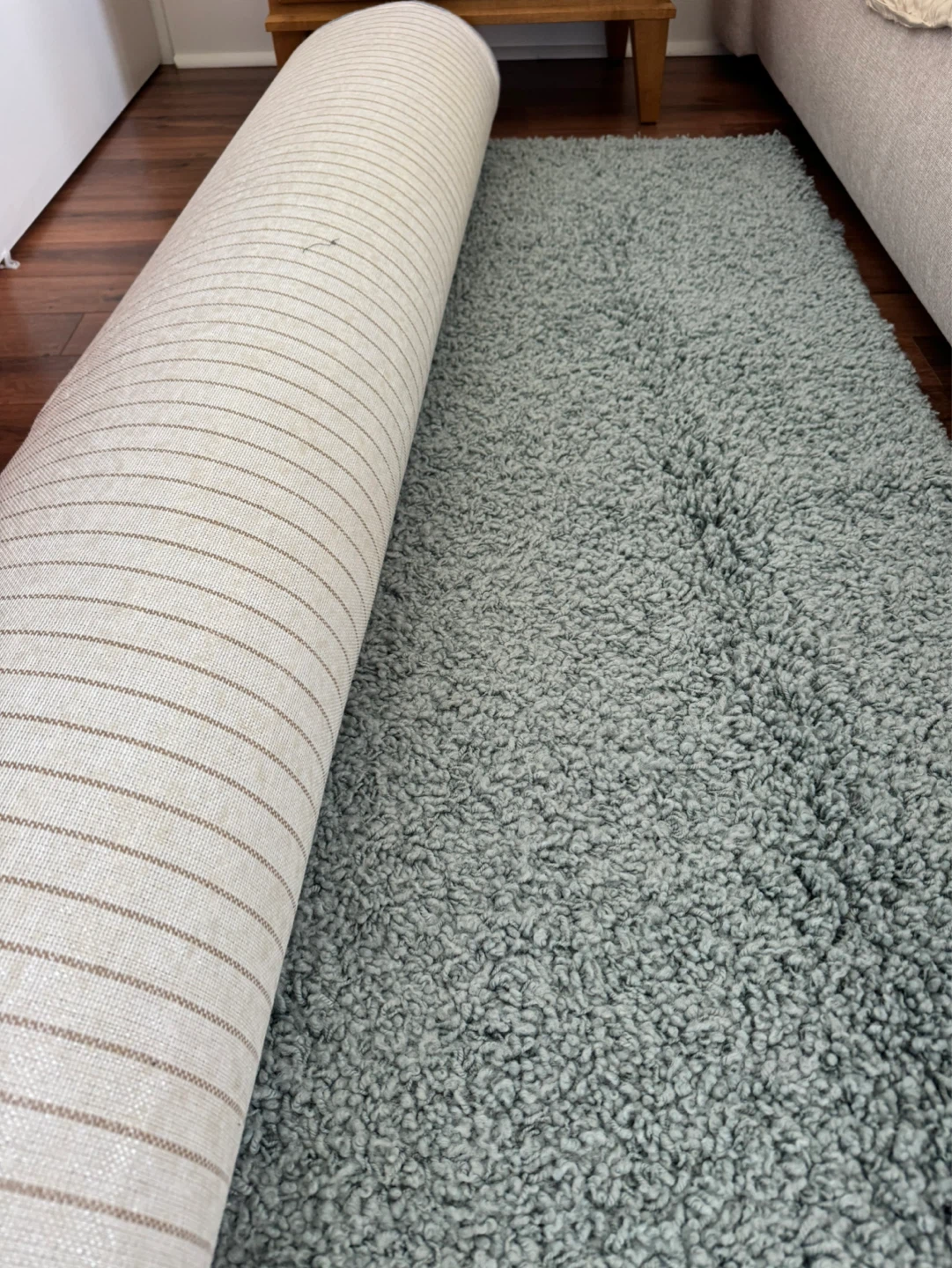 Ethan Allen Blue Area Rug 6'x9' - photo 3