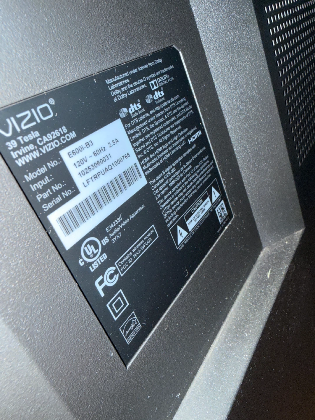 VIZIO E600i-B3 60" Smart LED TV - photo 2