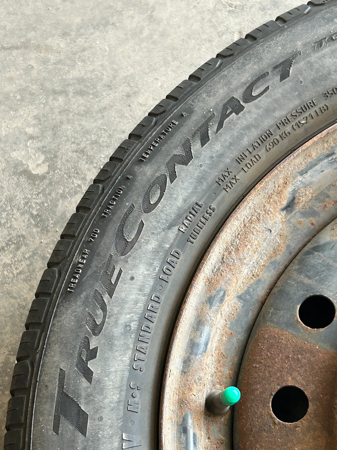 Continental TrueContact Tour Tire 215/60R16 - photo 2