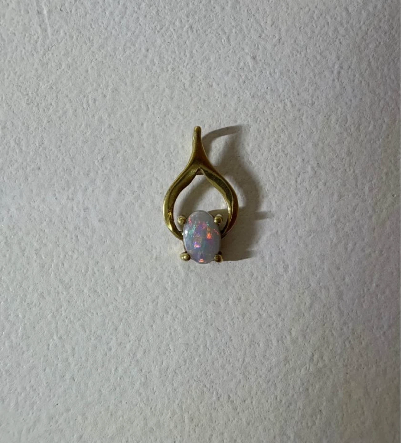 18k Gold Opal Pendant