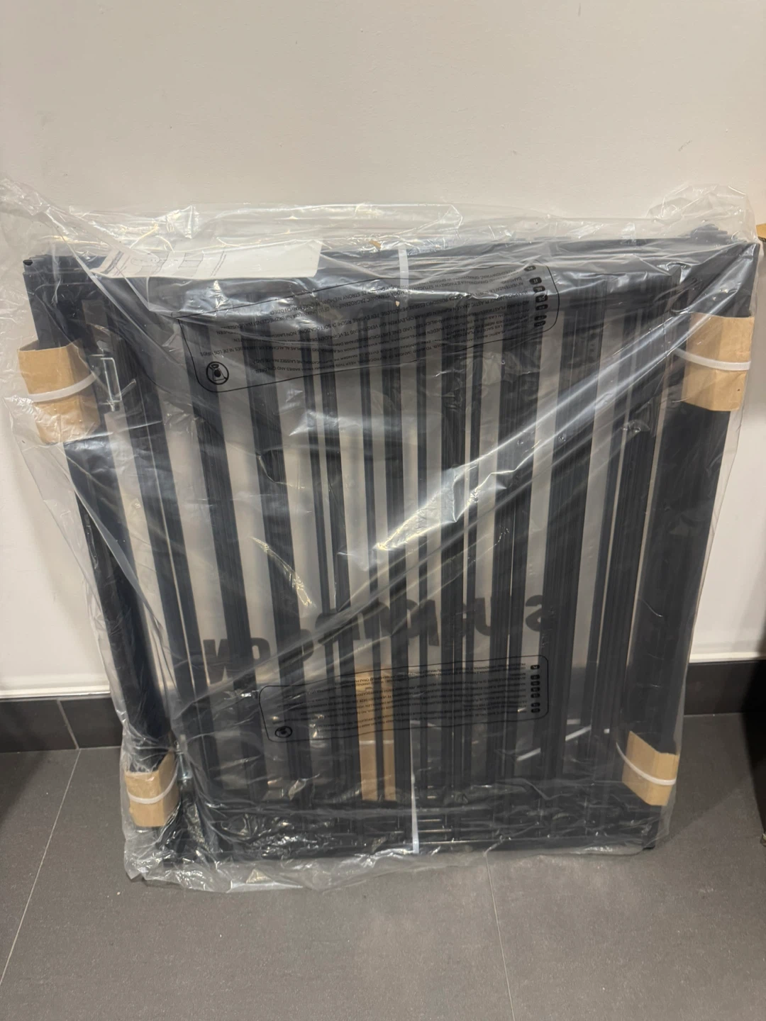 Brand New Pet Metal Crate / Gate New In Box Sealed!! Paid $214 - photo 4
