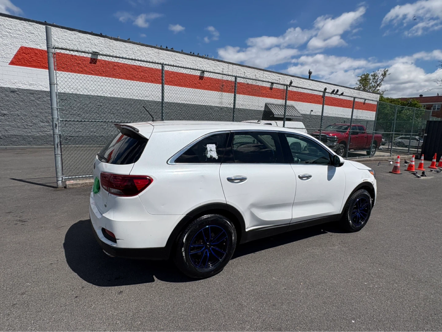 White Kia Sorento - photo 5