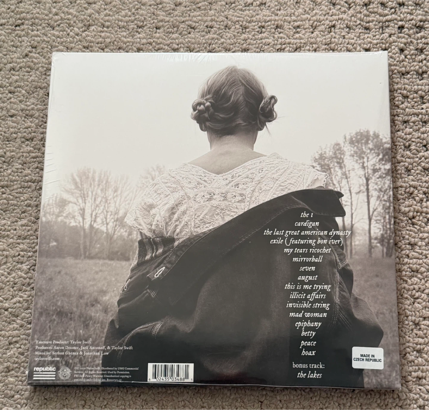 Taylor Swift folklore Cardigan Vinyl Record - photo 2