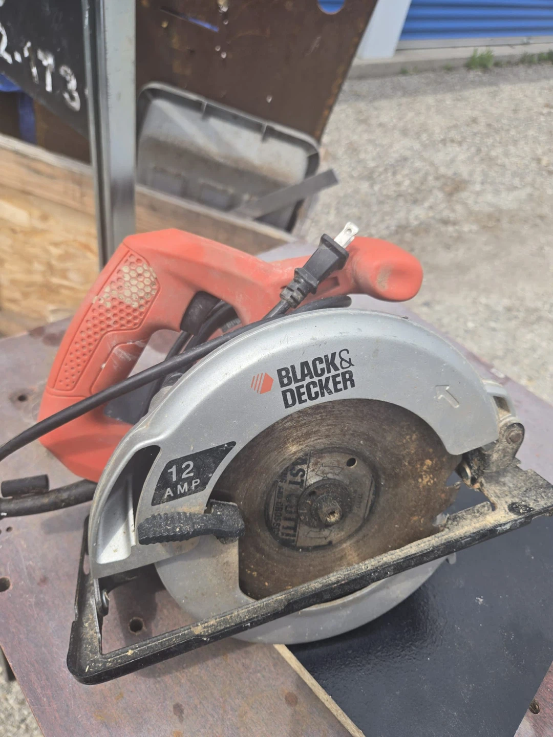 Welding tools and power tools available