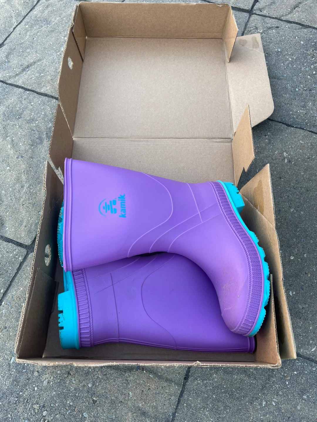 Kamik Youth Stomp Waterproof Rain Boots Size 4 Purple
