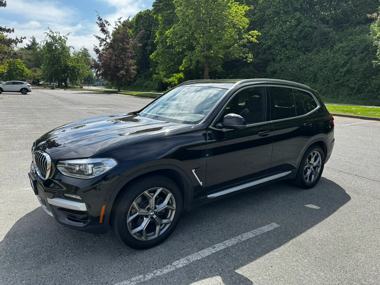 Black BMW X3 xDrive30i - photo 4