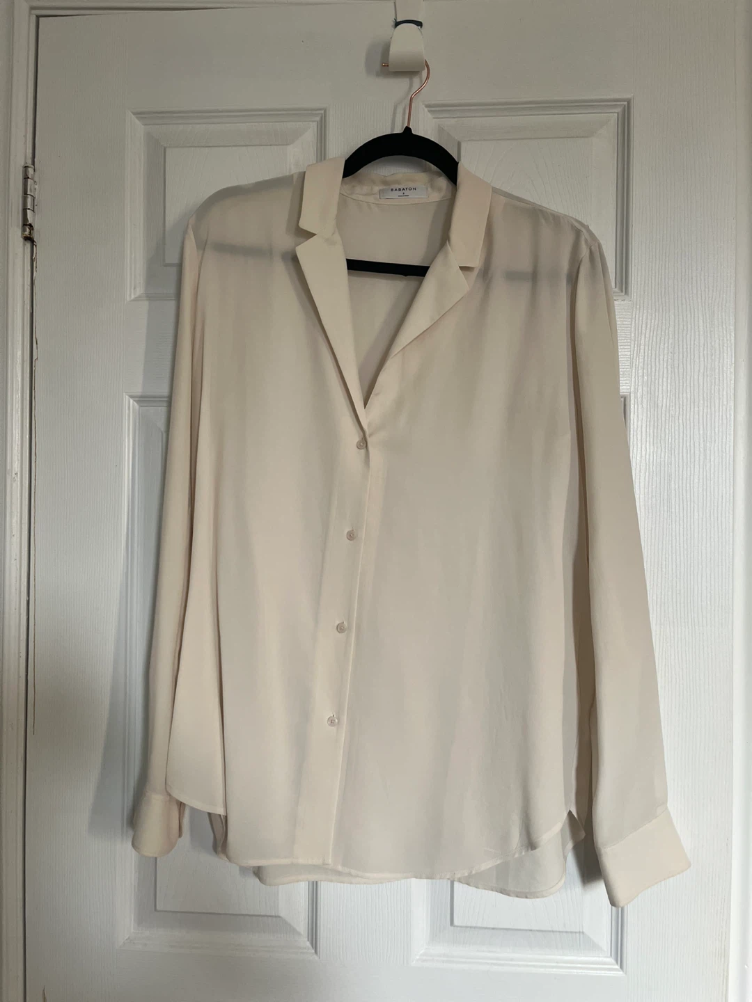 Wilfred/ Aritzia, Cream Silk Button-Up Shirt - Size Small