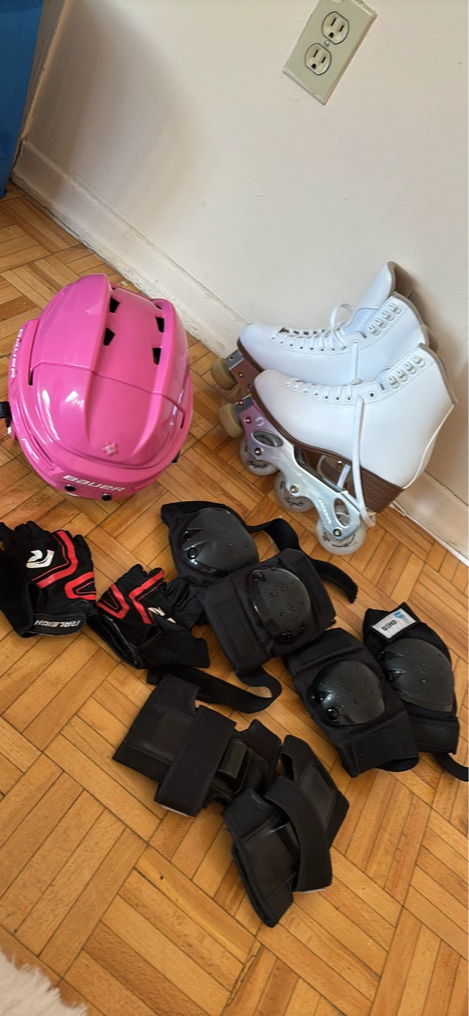 Jackson Rollerblades with Bauer Helmet OMID Protective Gear Rale