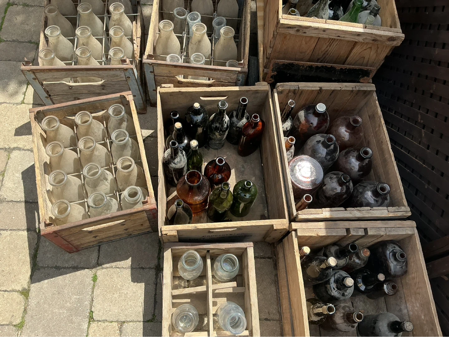 Lots o’ Antique Bottles & Crates ! - photo 4