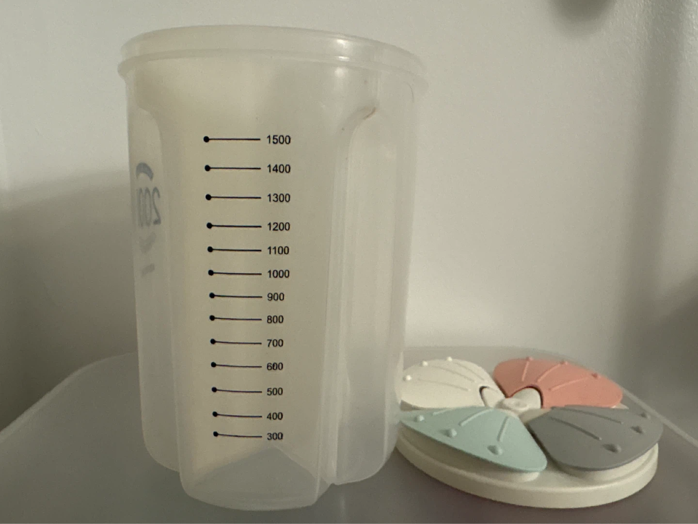 Store & Ware 2000ml Moisture-Proof Food Container - photo 3