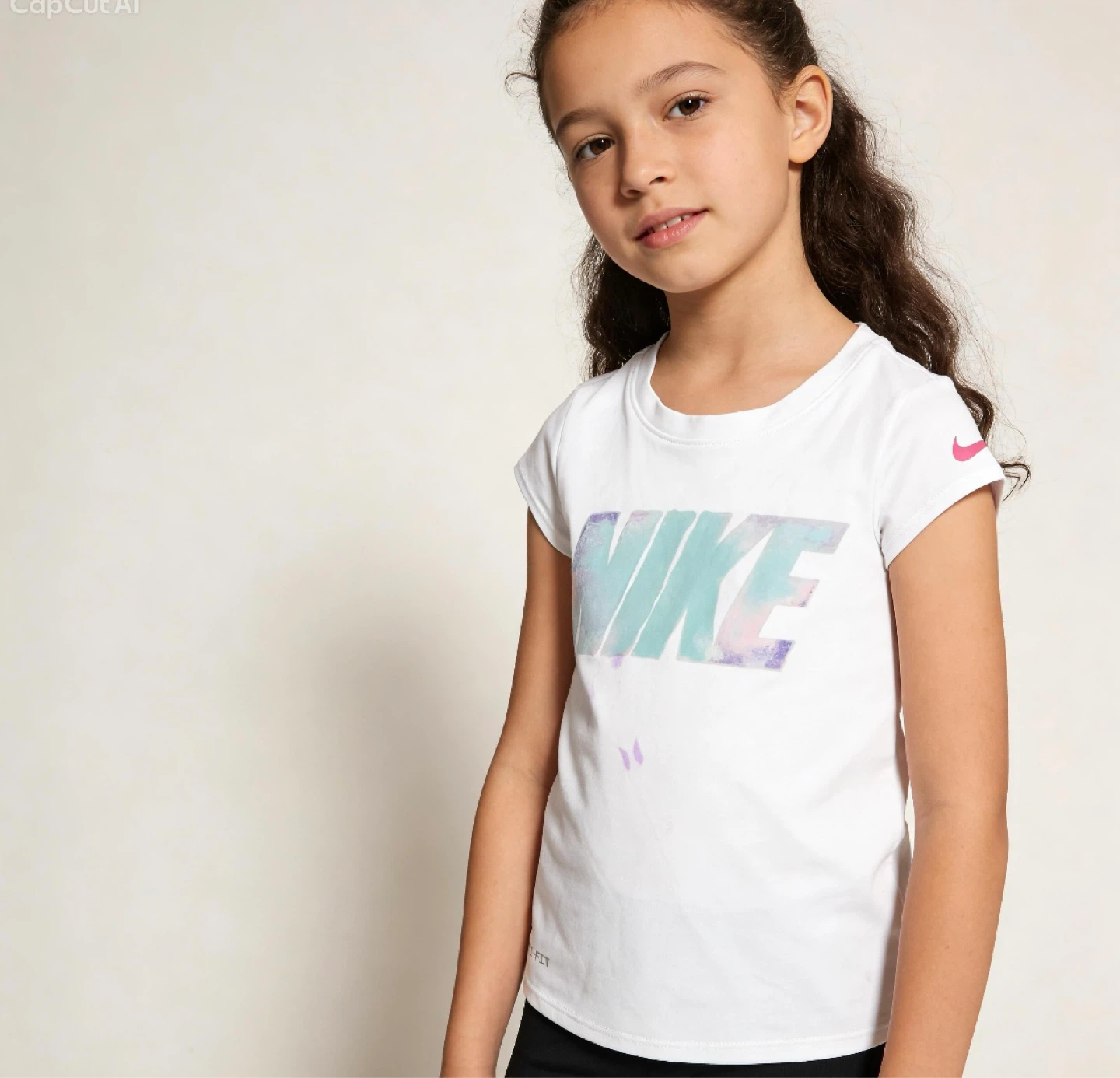 Nike Dri-FIT T-Shirt Girls White size 4 / 5 years