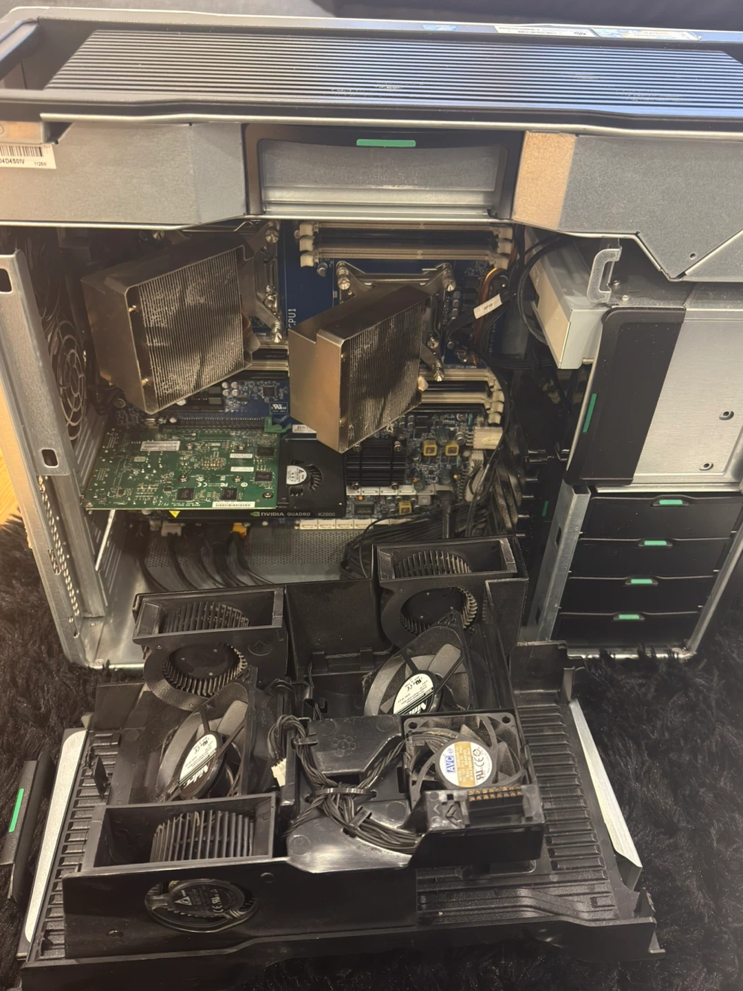 HP Z820 Workstation / Homelab Server - photo 3