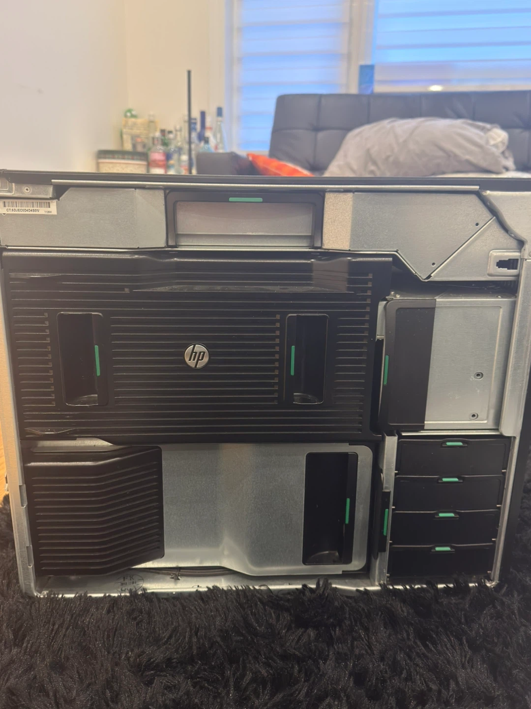 HP Z820 Workstation / Homelab Server - photo 2