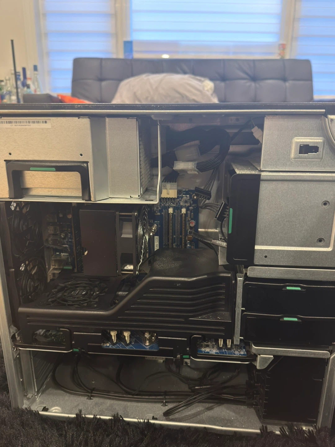 HP Z820 Workstation / Homelab Server - photo 4