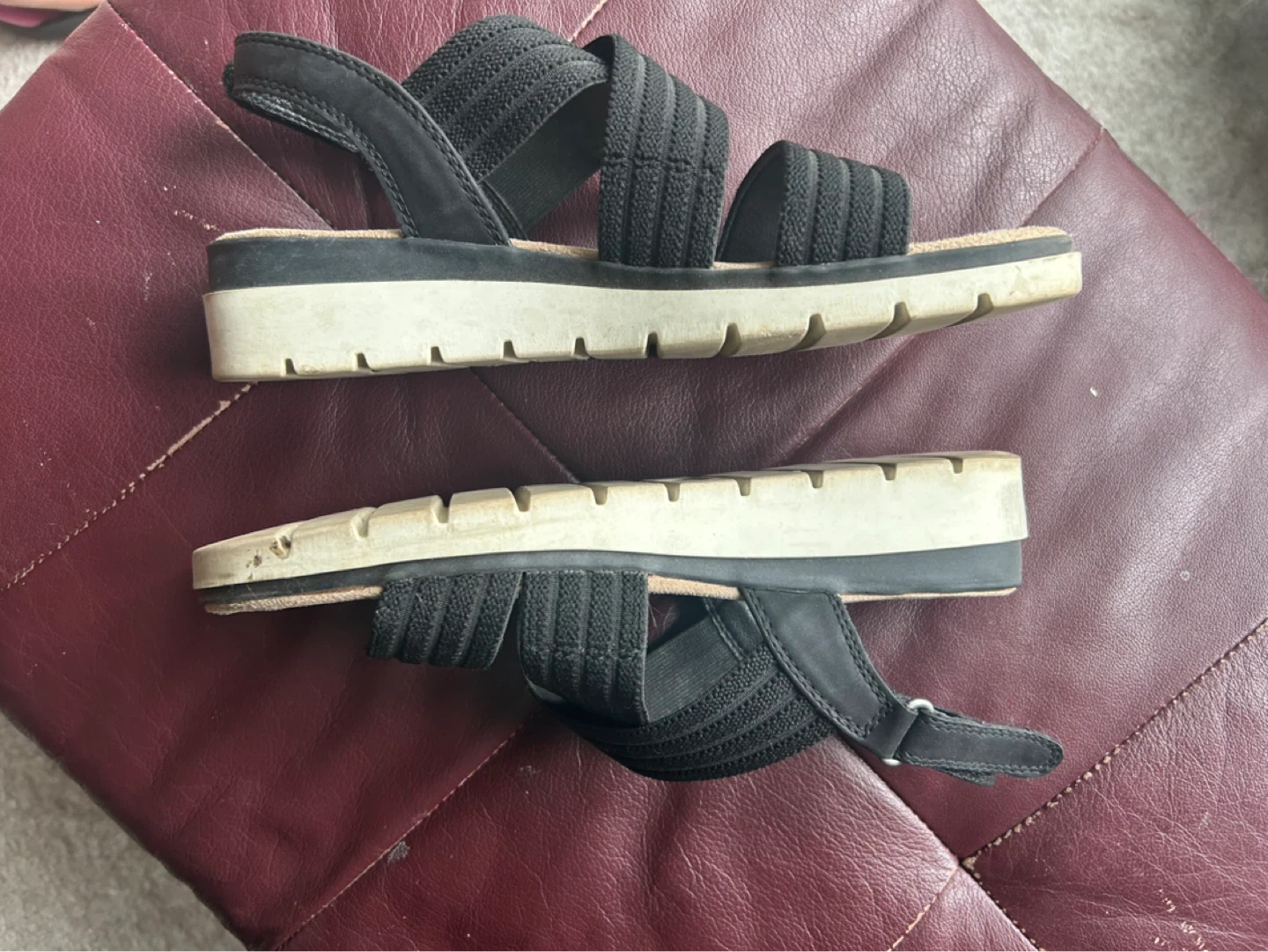 Denver Hayes Black Elastic Strap Sandals - photo 3
