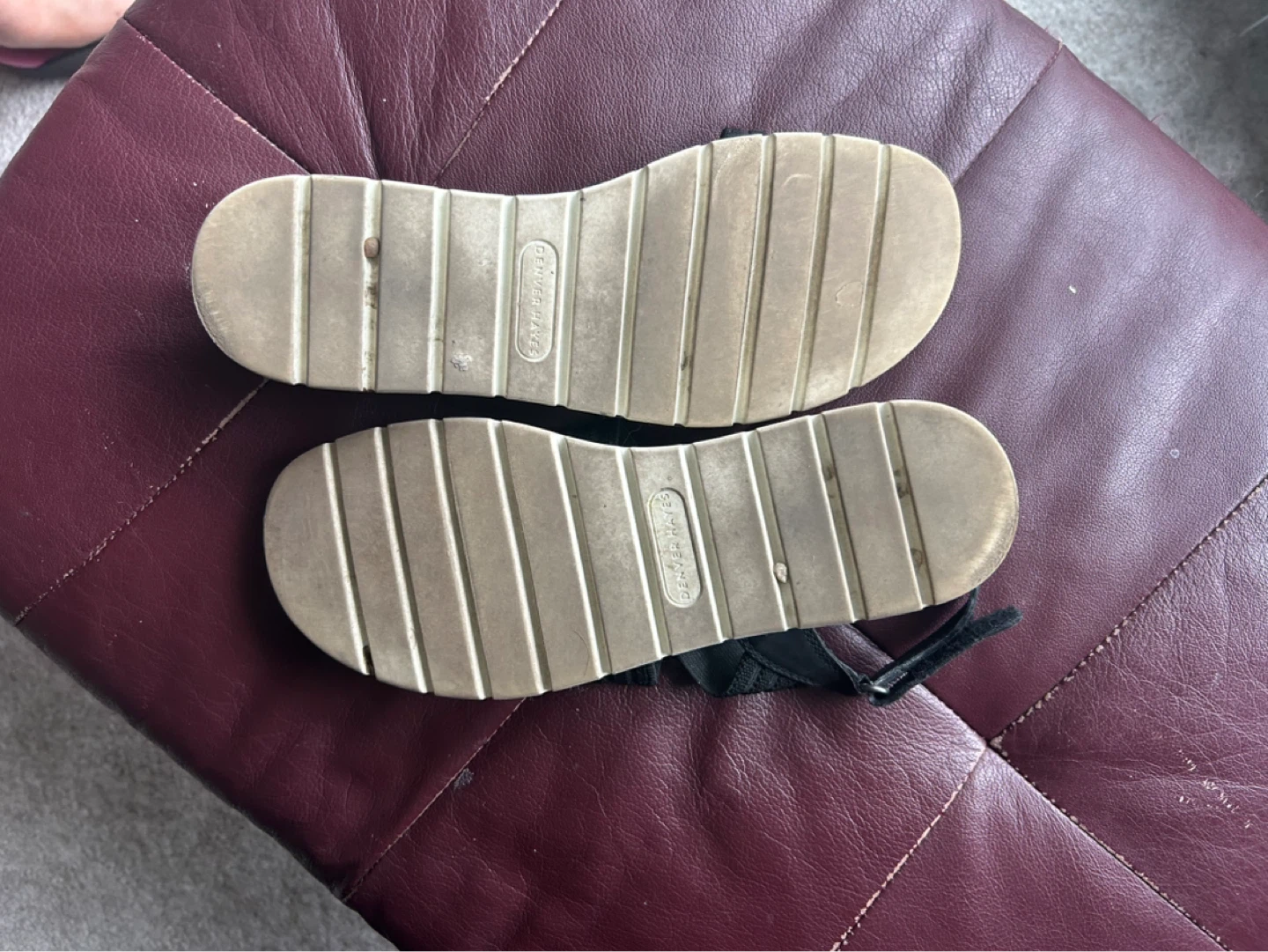 Denver Hayes Black Elastic Strap Sandals - photo 4