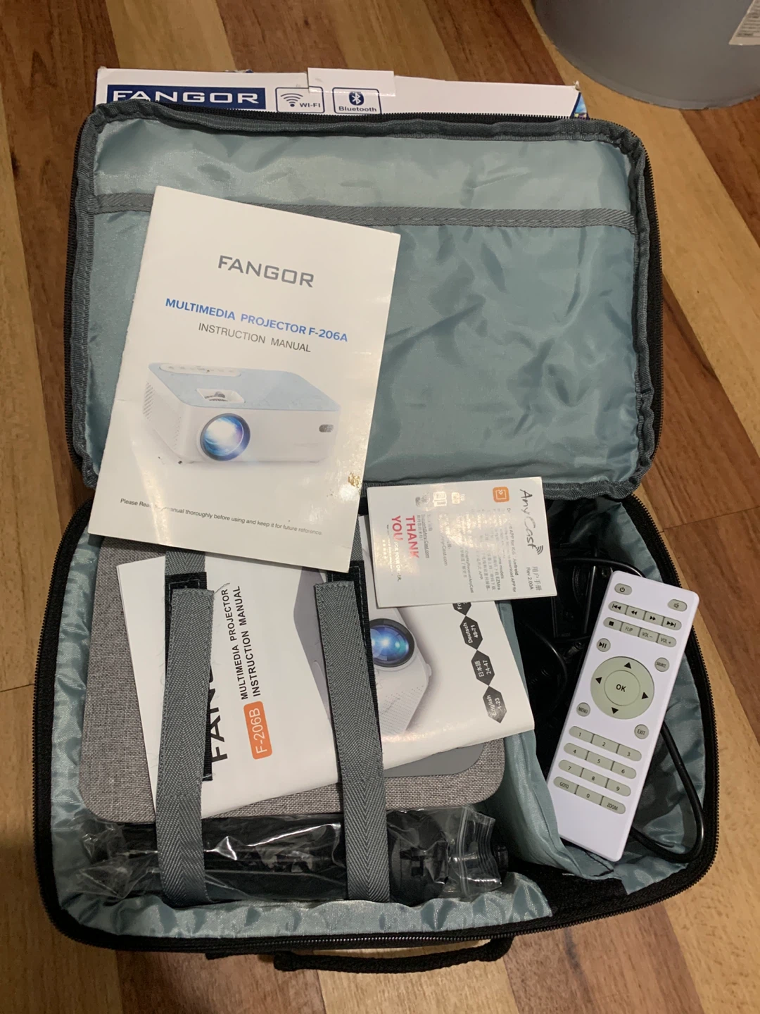 FANGOR F-206B Multimedia Projector with Case and Remote - photo 2