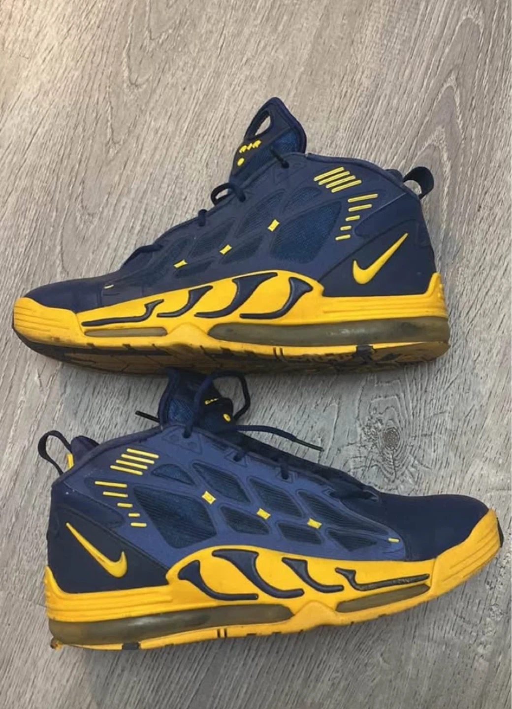 Nike Air Max Pillar - Midnight Navy/Varsity Maize Sneakers