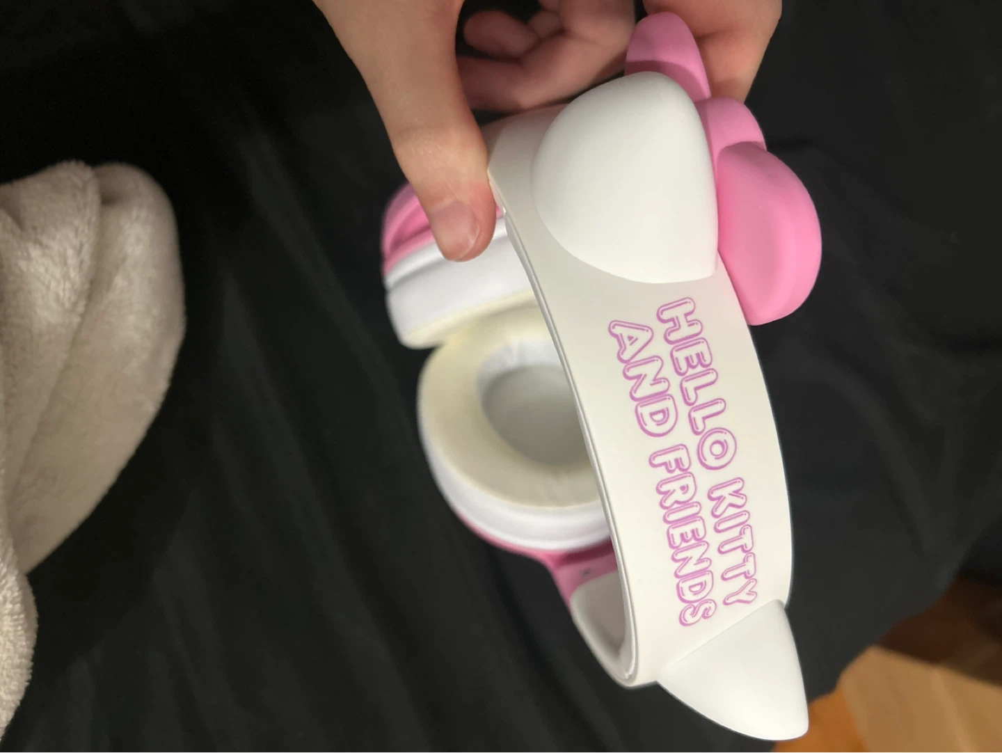 Hello Kitty and Friends Pink Headphones Bluetooth - photo 2