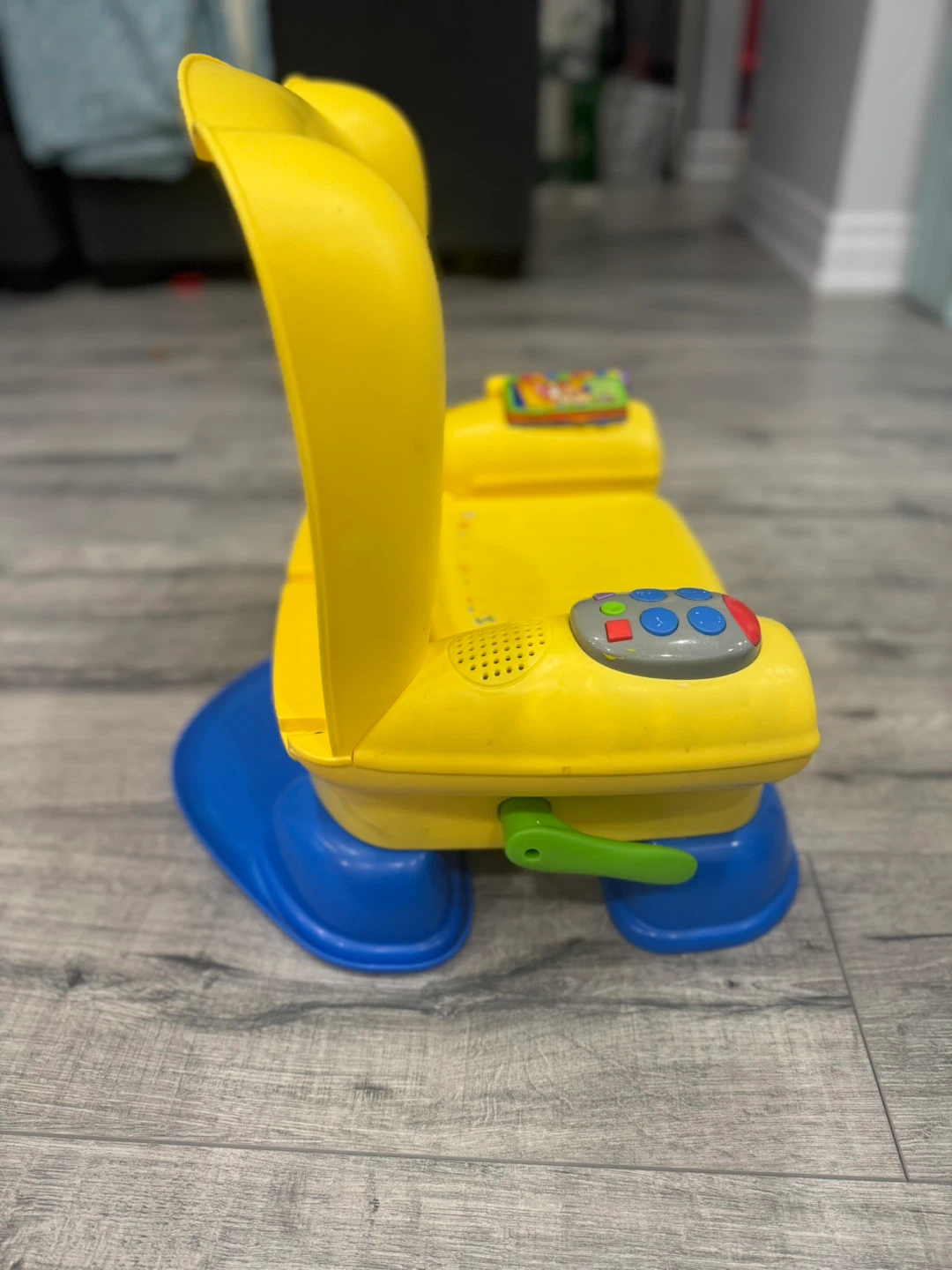 Fisher-Price Laugh & Learn Smart Chair