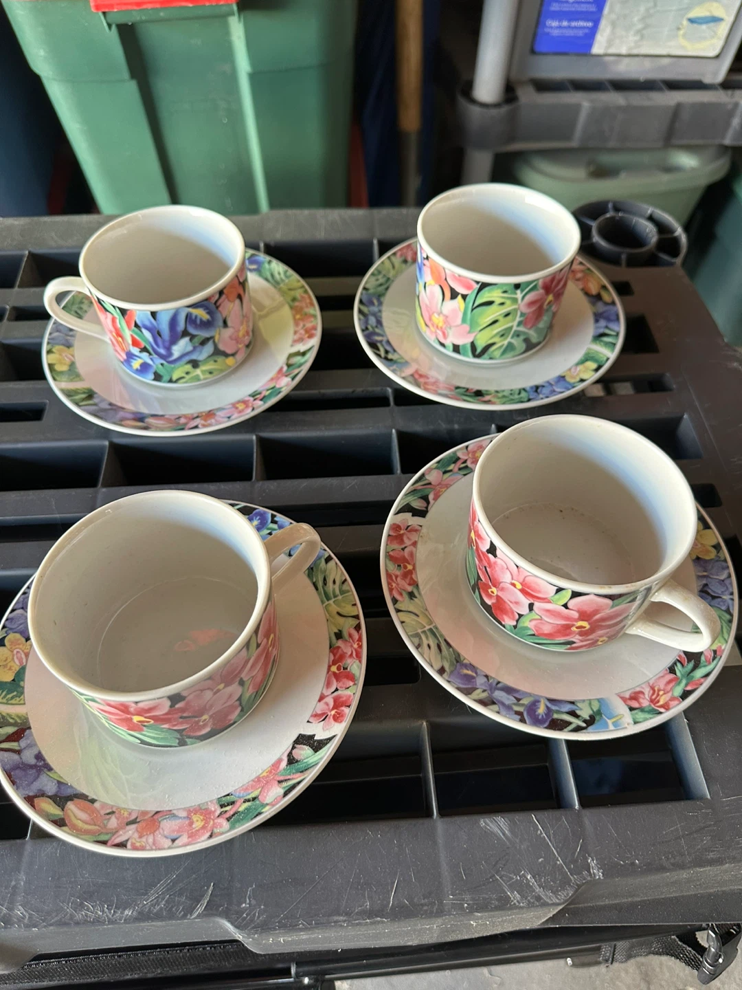 Tropical Floral Dinnerware Set