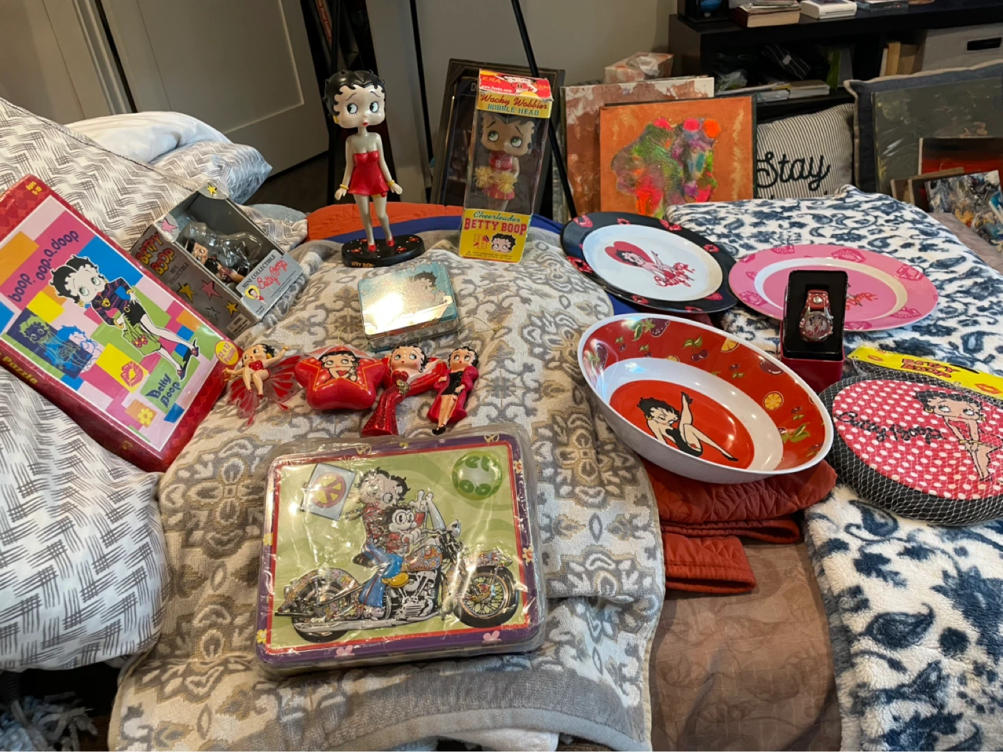 Betty Boop Collectibles and Decor Lot - photo 2