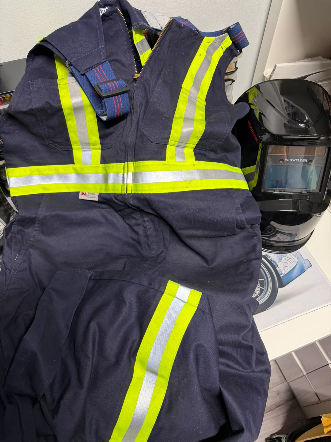 (FREE) High Visibility Overalls, Hard Hat & Welding Helmet - photo 3