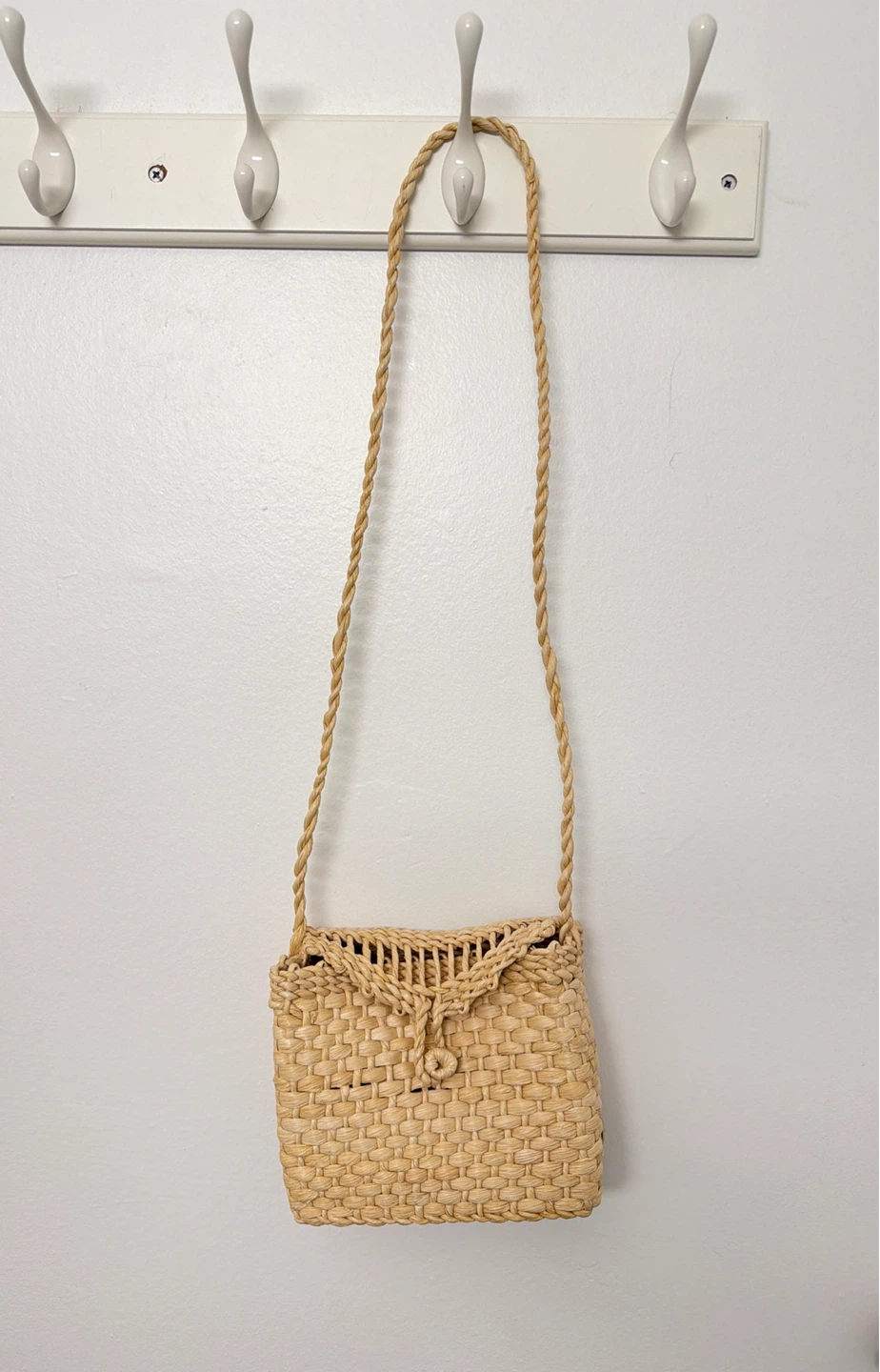 L’ÉTÉ  Woven Straw Crossbody Bag