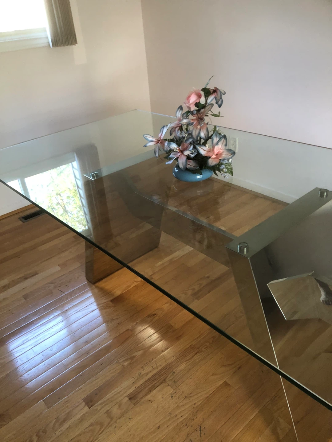 Glass Dining Table with Mirrored Base - photo 3