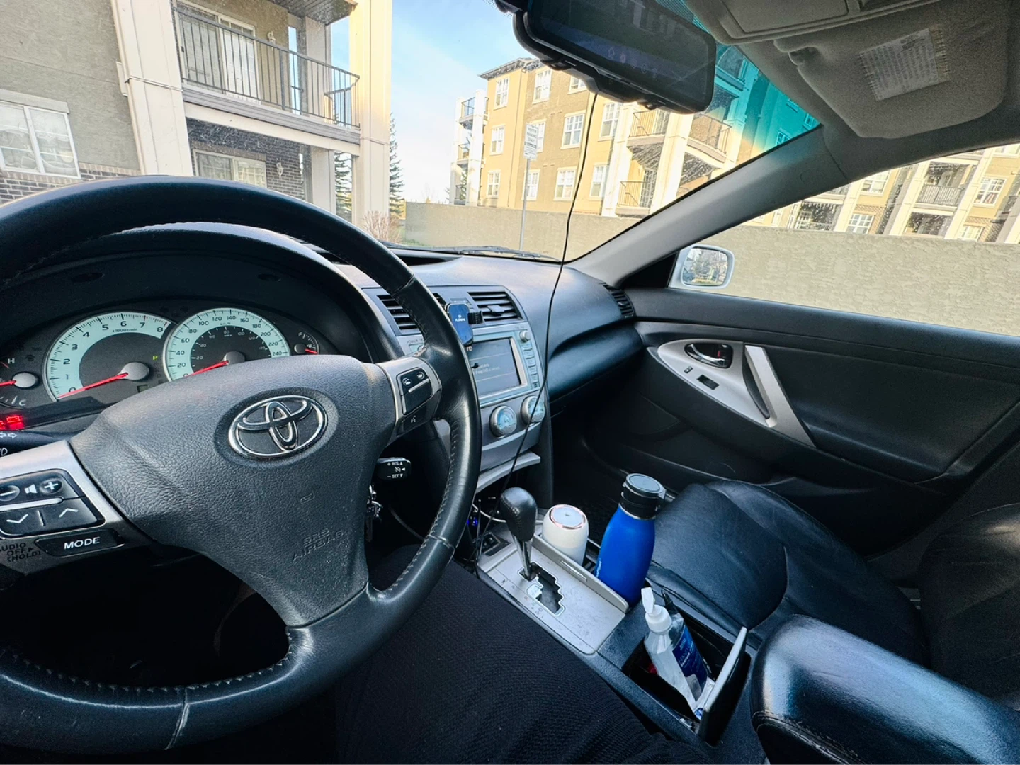 White Toyota Camry SE 2009 - photo 5
