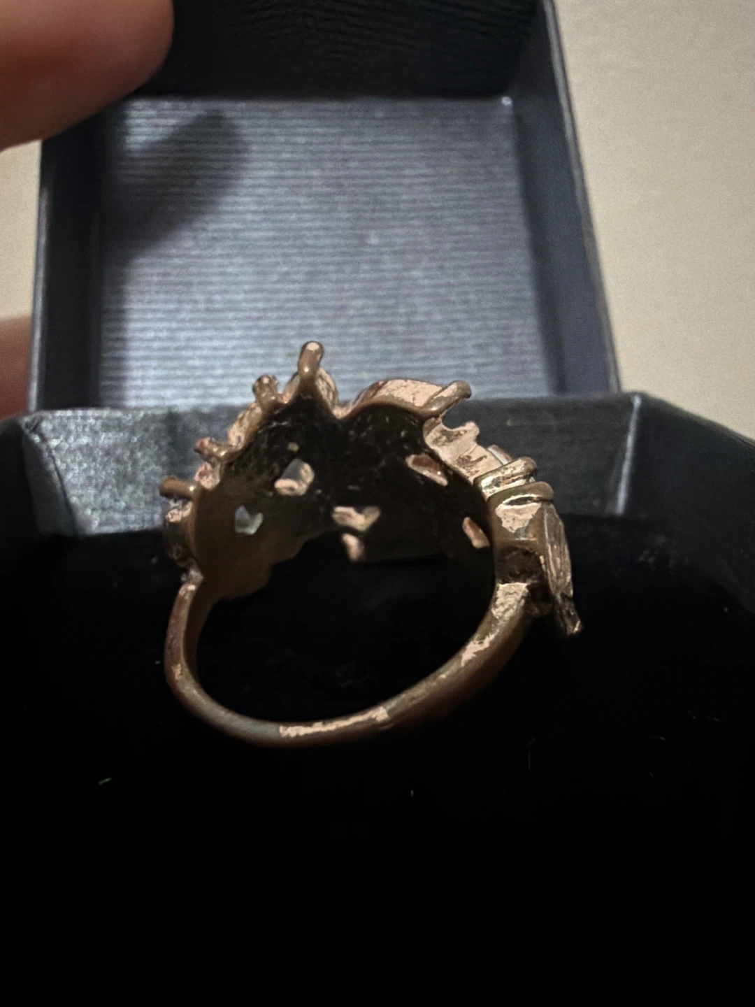 Rose Gold Leaf Ring with Crystals size 7 - photo 3