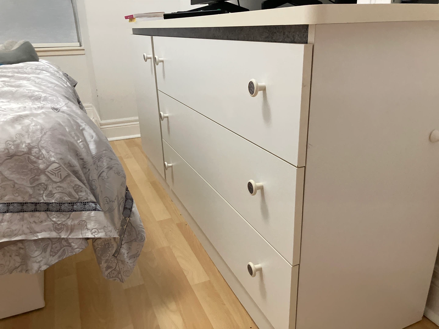 White 5-Drawer Dresser