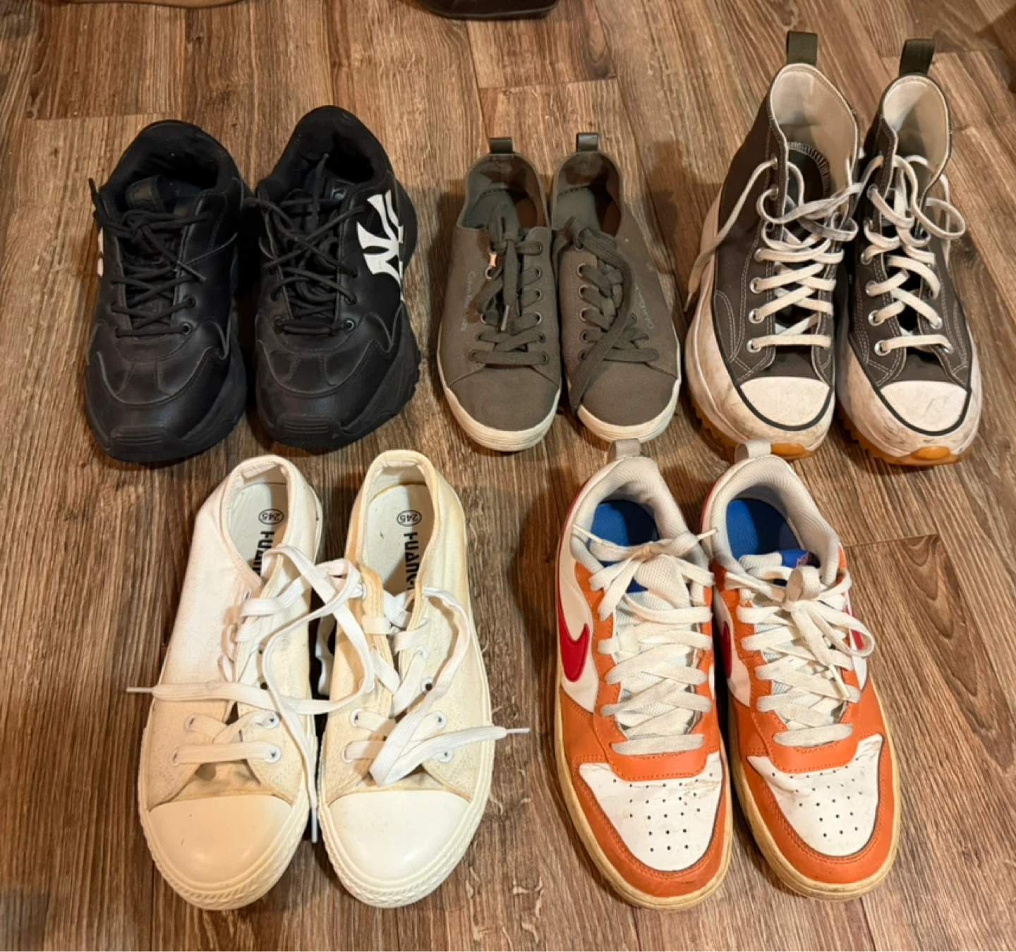 Size 6-7 Sneakers Take em all