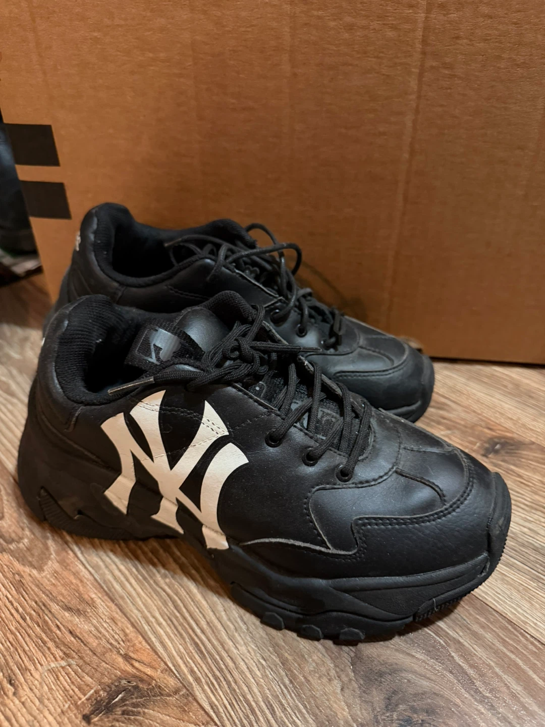 Size 6-7 Sneakers Take em all - photo 4