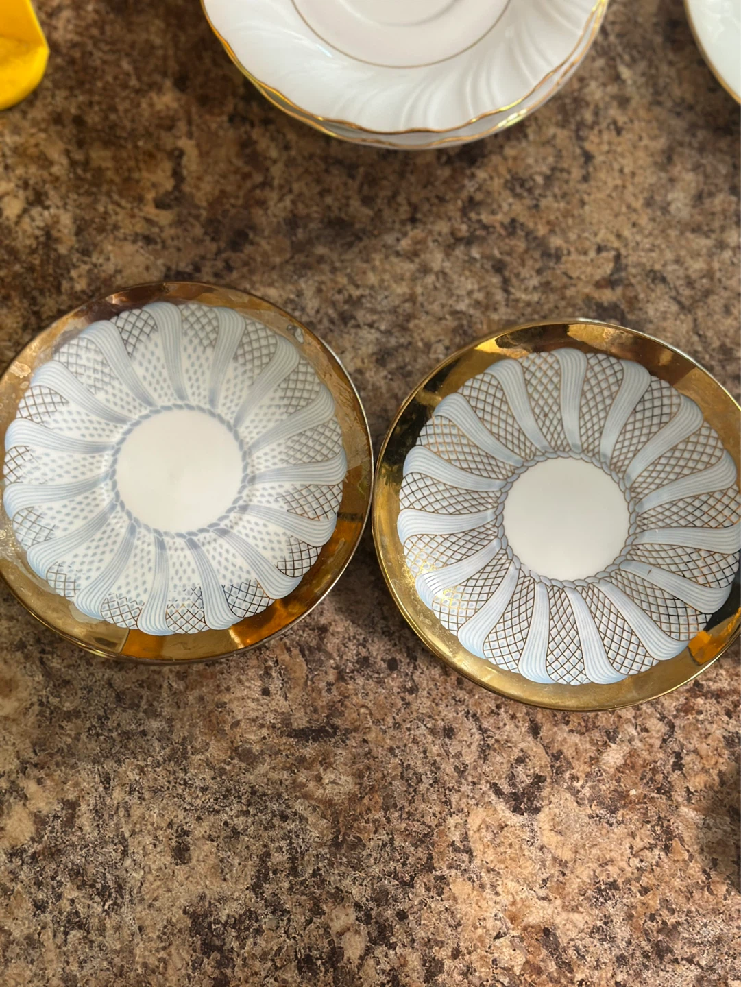 Set of 4 Vintage Saucers with Gold Rim - photo 2