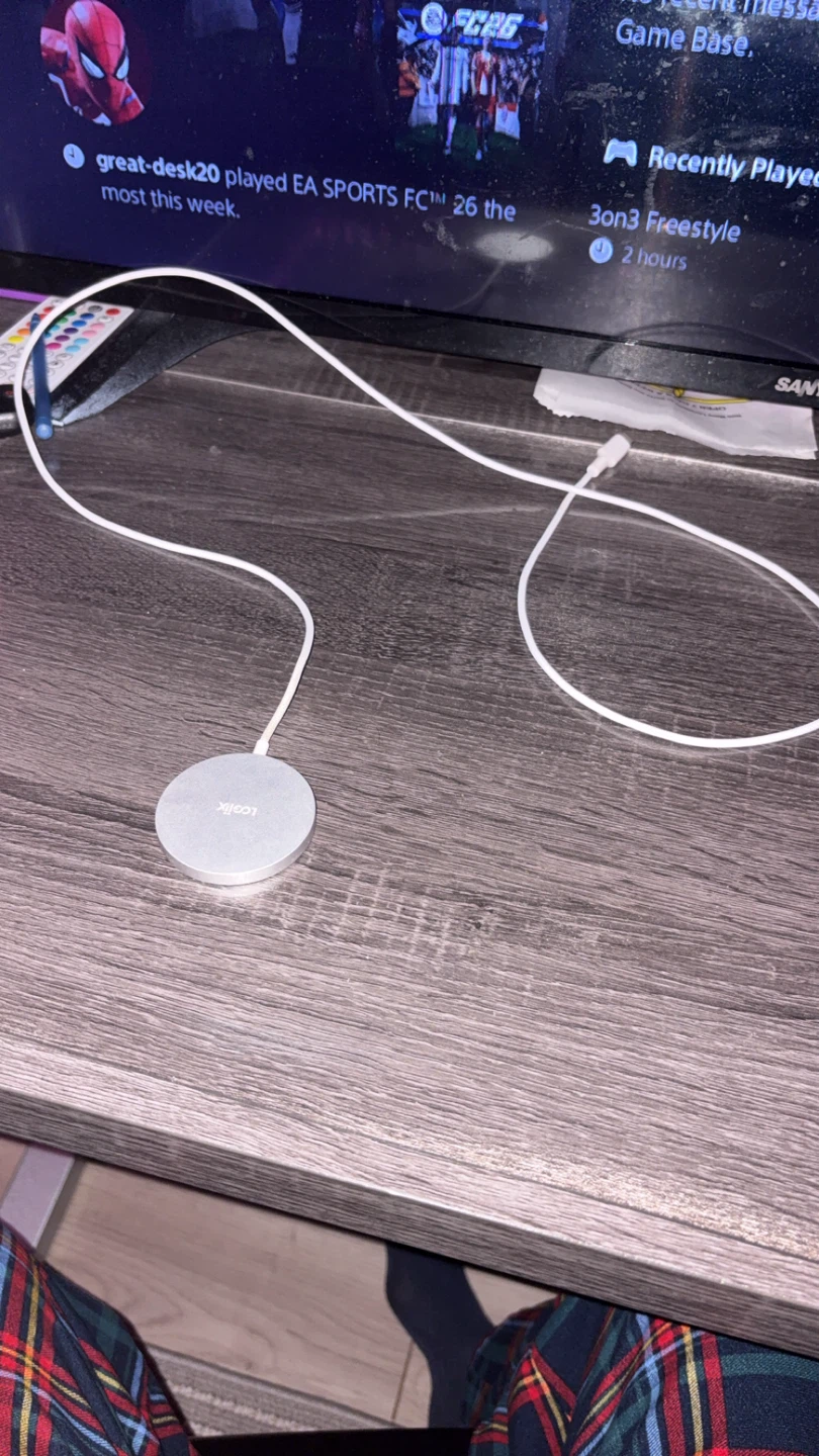 White  apple Wireless Charger - photo 2