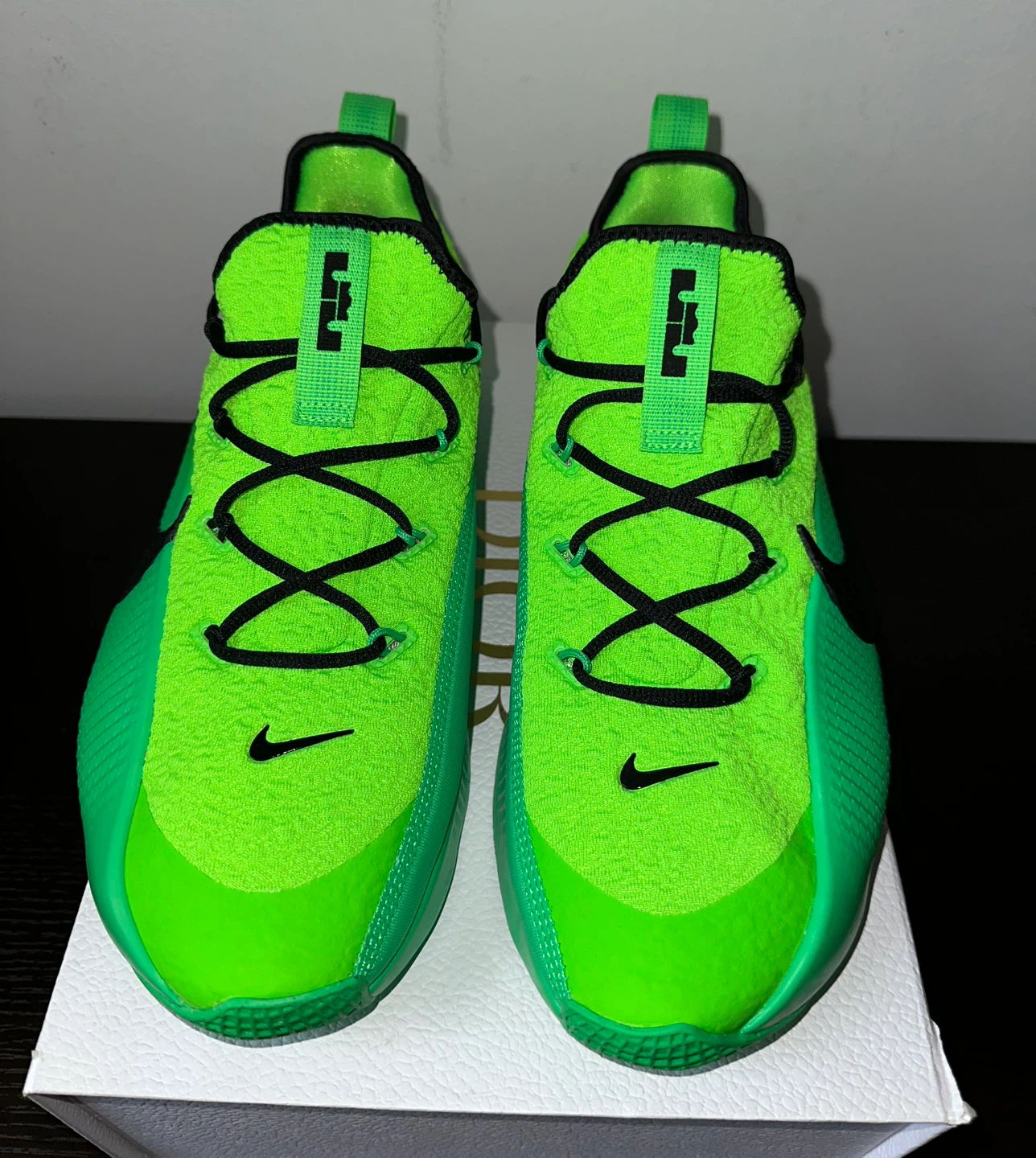Nike LeBron Witness 6 Bright Green Basketball Shoes - photo 4