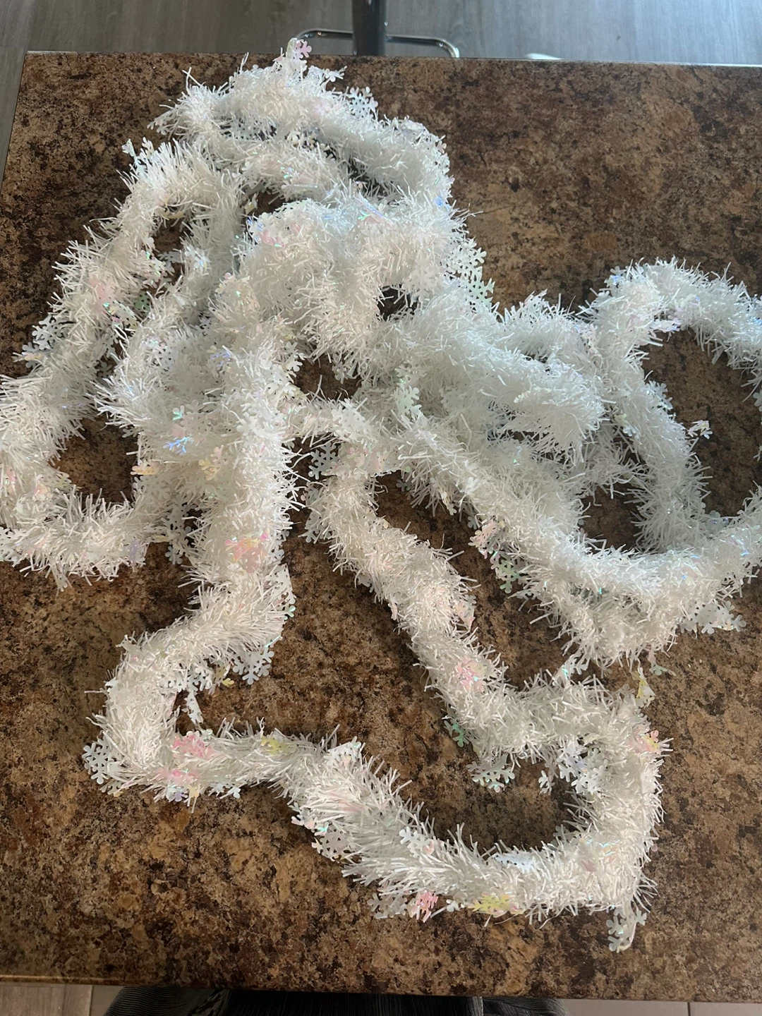 White Tinsel Garland with Snowflakes - photo 2