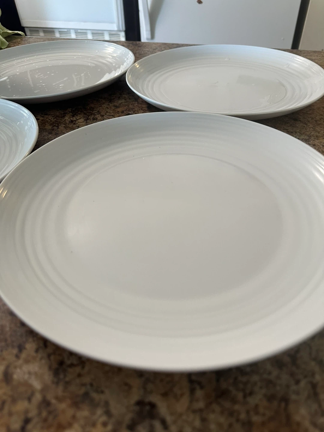 Set of 4 White Mela-Ware Dinner Plates
