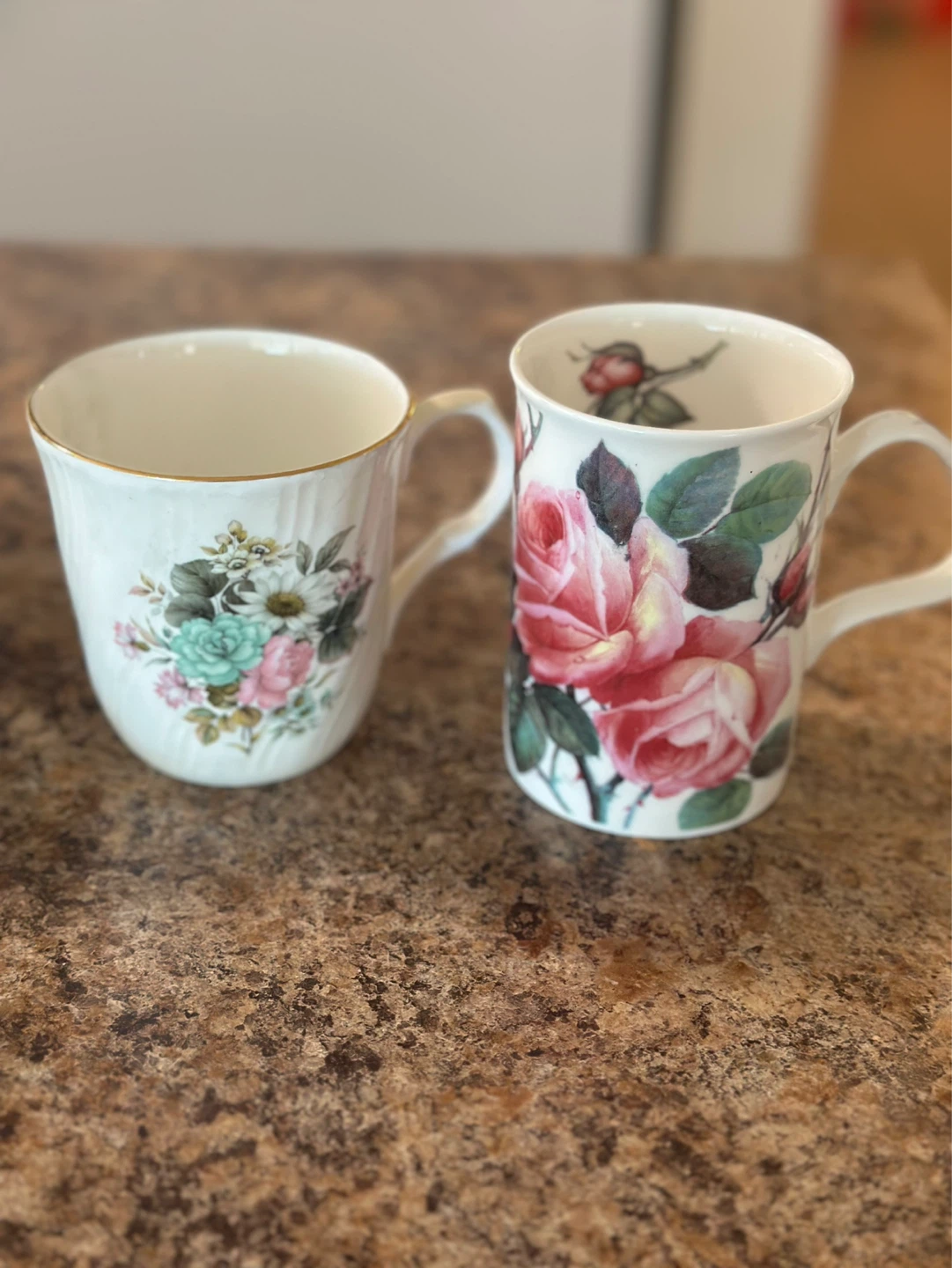 Set of 2 Floral Mugs