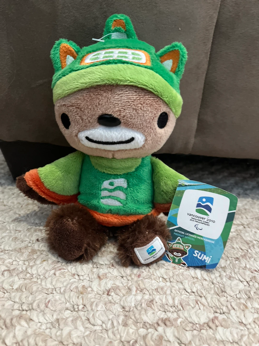 Vancouver 2010 Olympic Mascot Plush Toys (Sumi & Miga) - photo 2