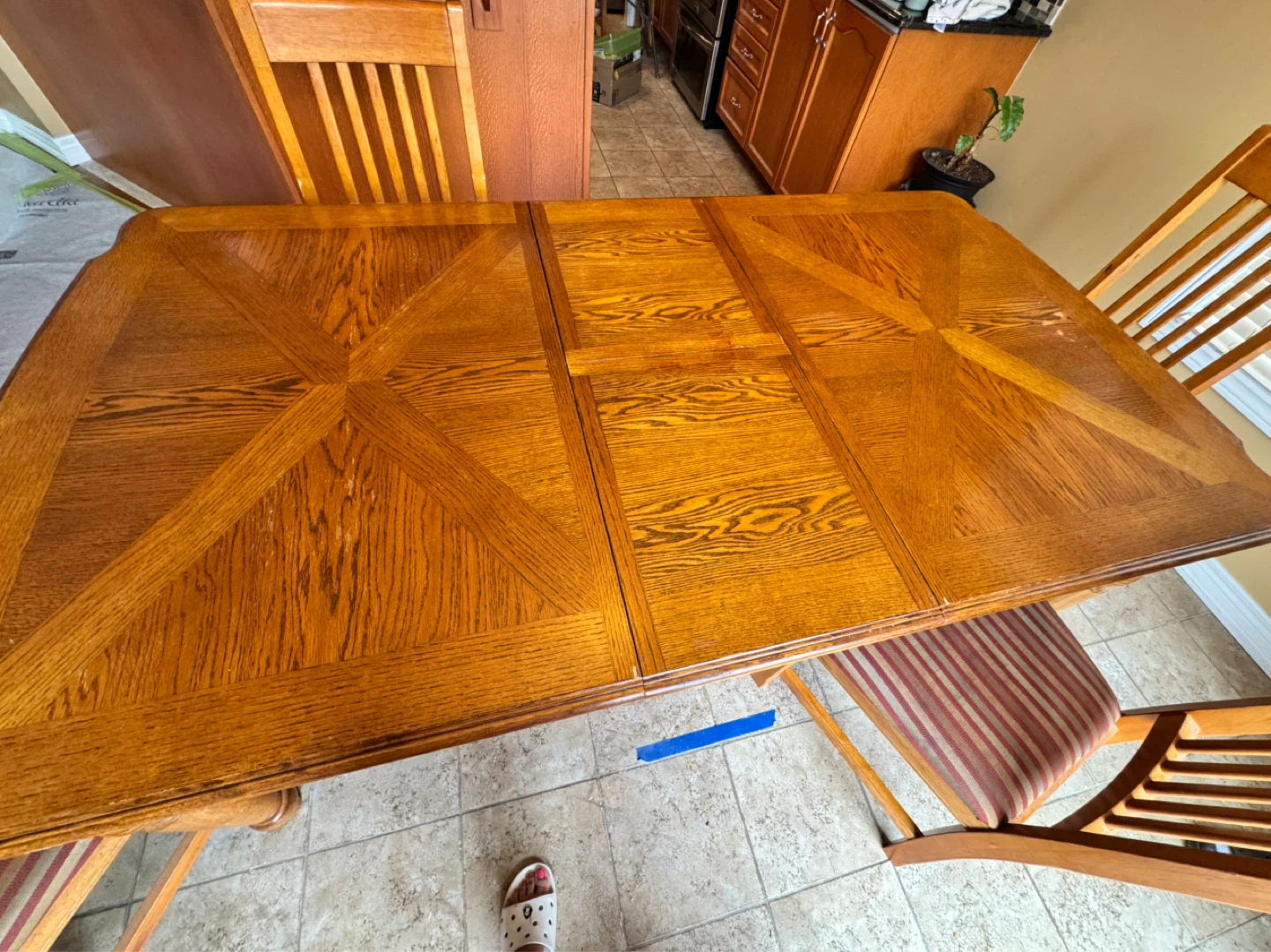 FREE  Oak Extendable Dining Table