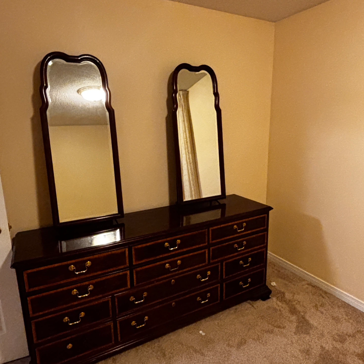 Wooden double mirror dresser/vanity - photo 2